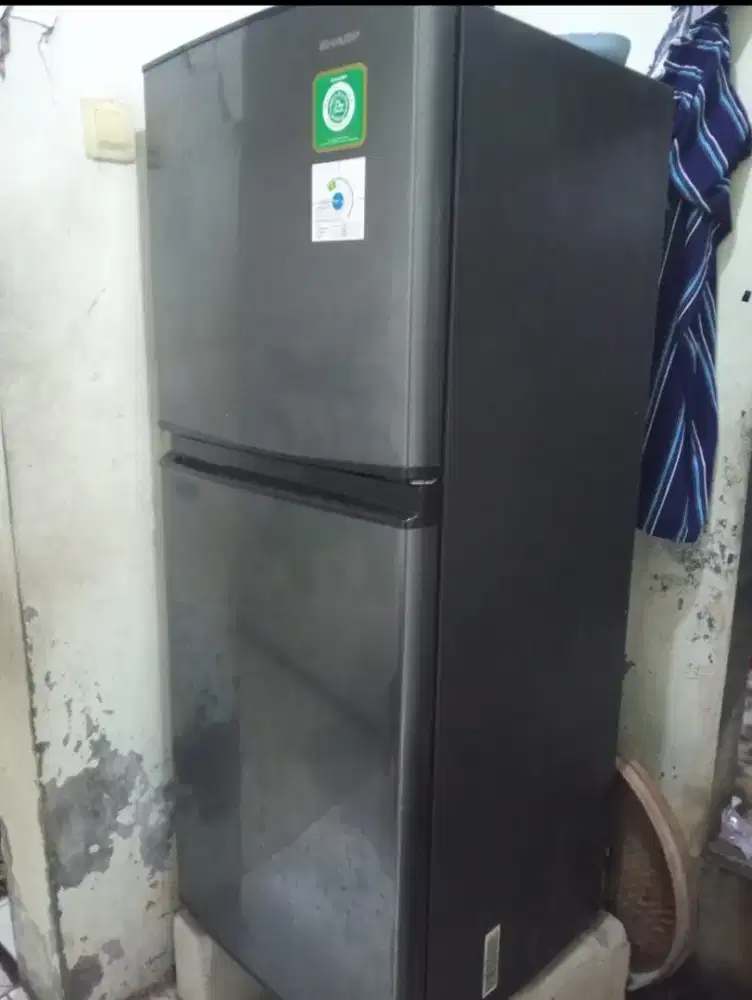 Kulkas 2 Pintu SHARP