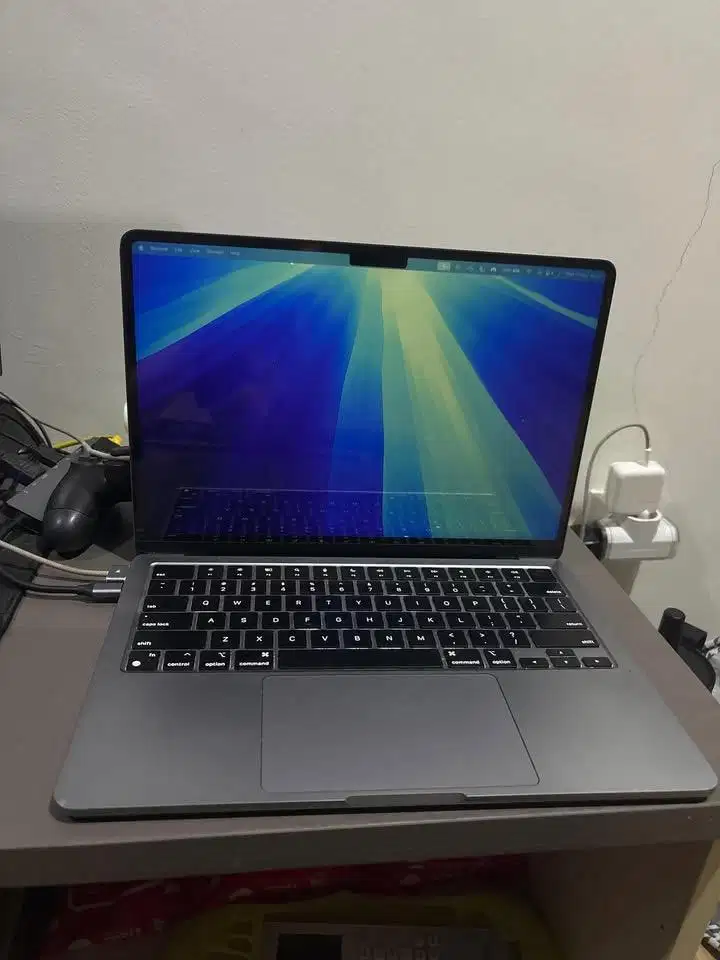 Macbook air m2 fullset eks resmi