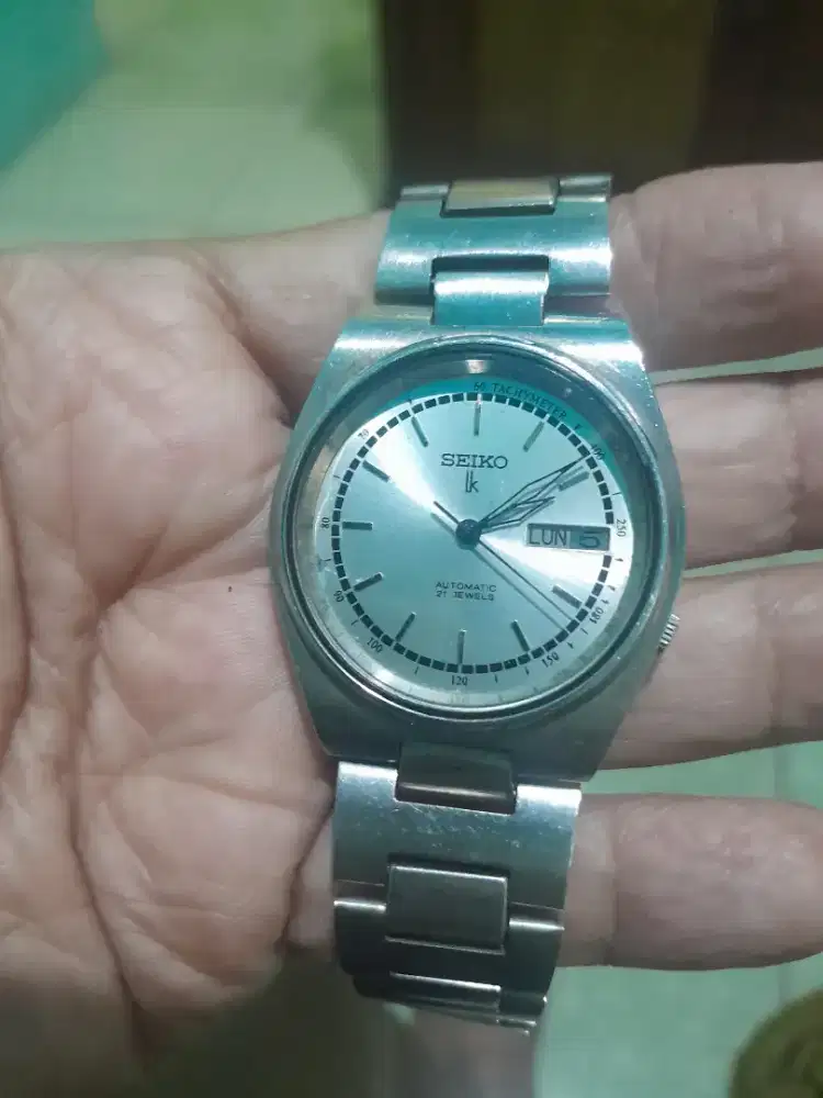 Di jual jam seiko autometic original mulus minat wa