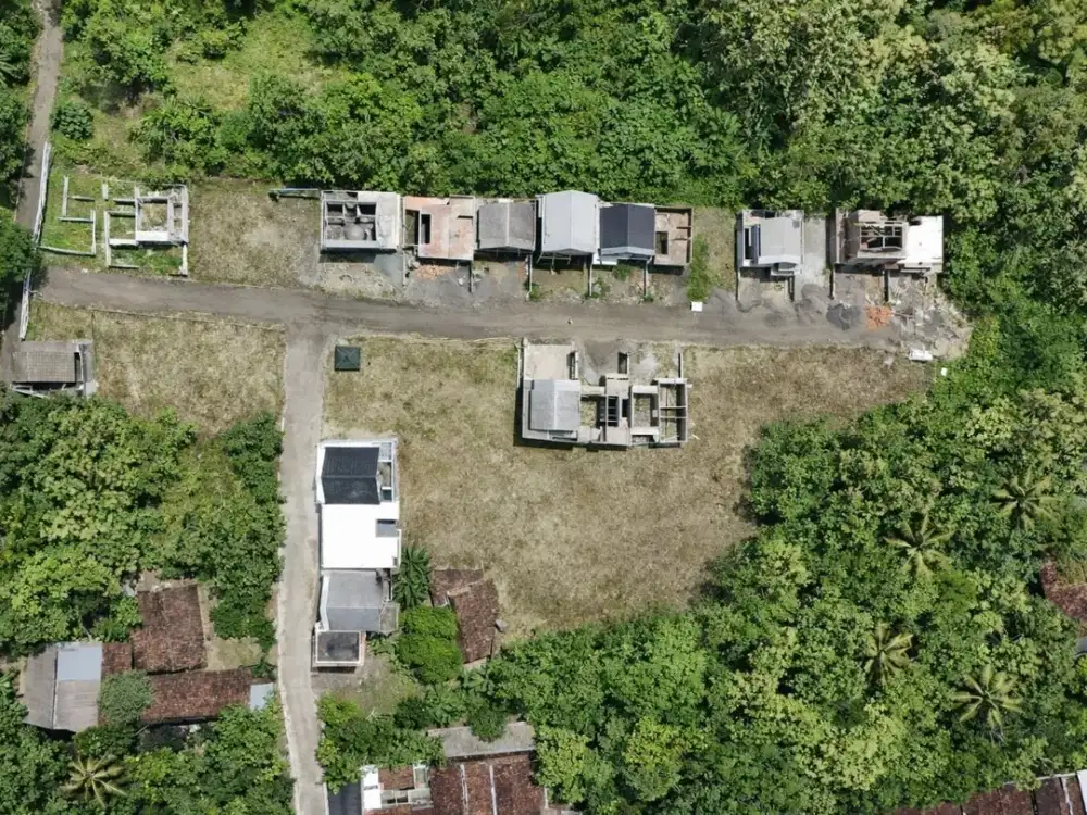 Hunian Privat Bernuansa Villa di Lingkungan Aman