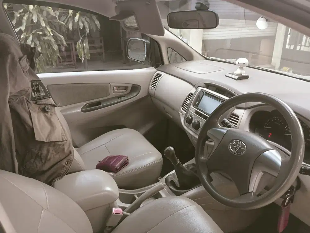 Toyota Kijang Innova 2015 Bensin