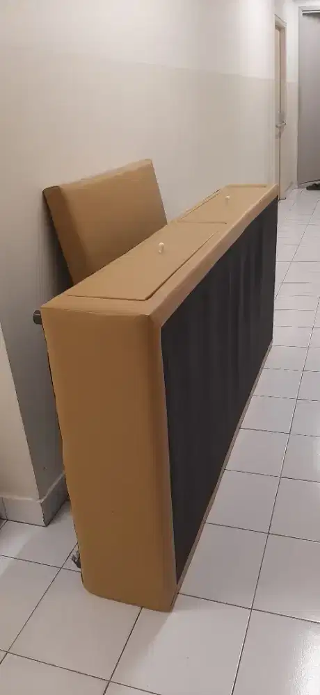 Headboard dan divan laci