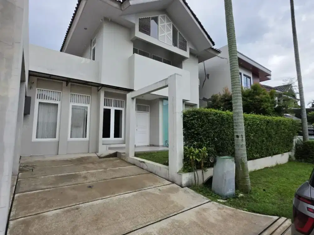 FOR RENT! House in Cendana Golf, Central Lippo Karawaci