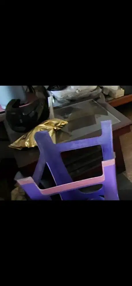 MEJA KAYU KACA JATI UTK TEH SANTAI RUANG TAMU DAN 1KURSI PLASTIK