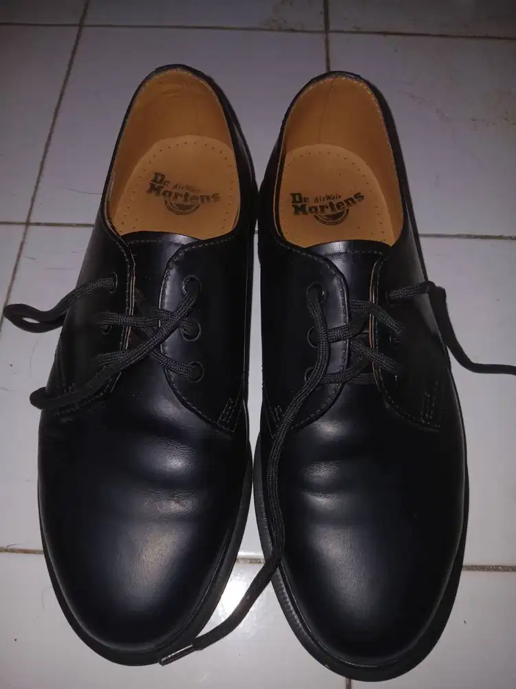 DR.MARTENS (JUAL CEPAT)