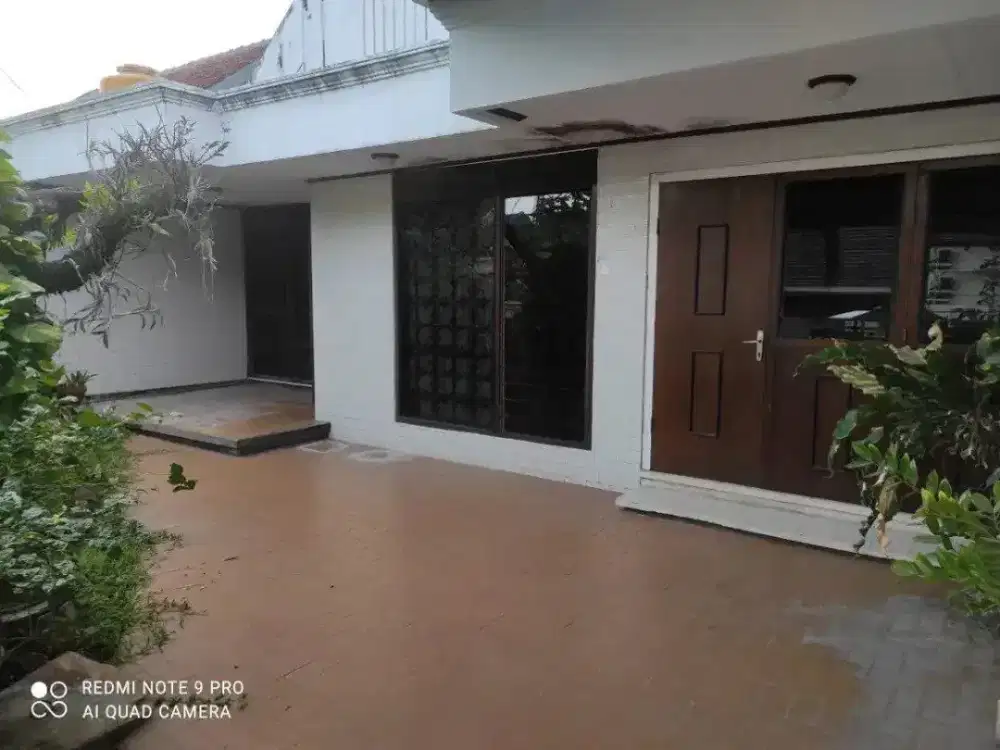 DIJUAL RUMAH NGAGEL JAYA TENGAH