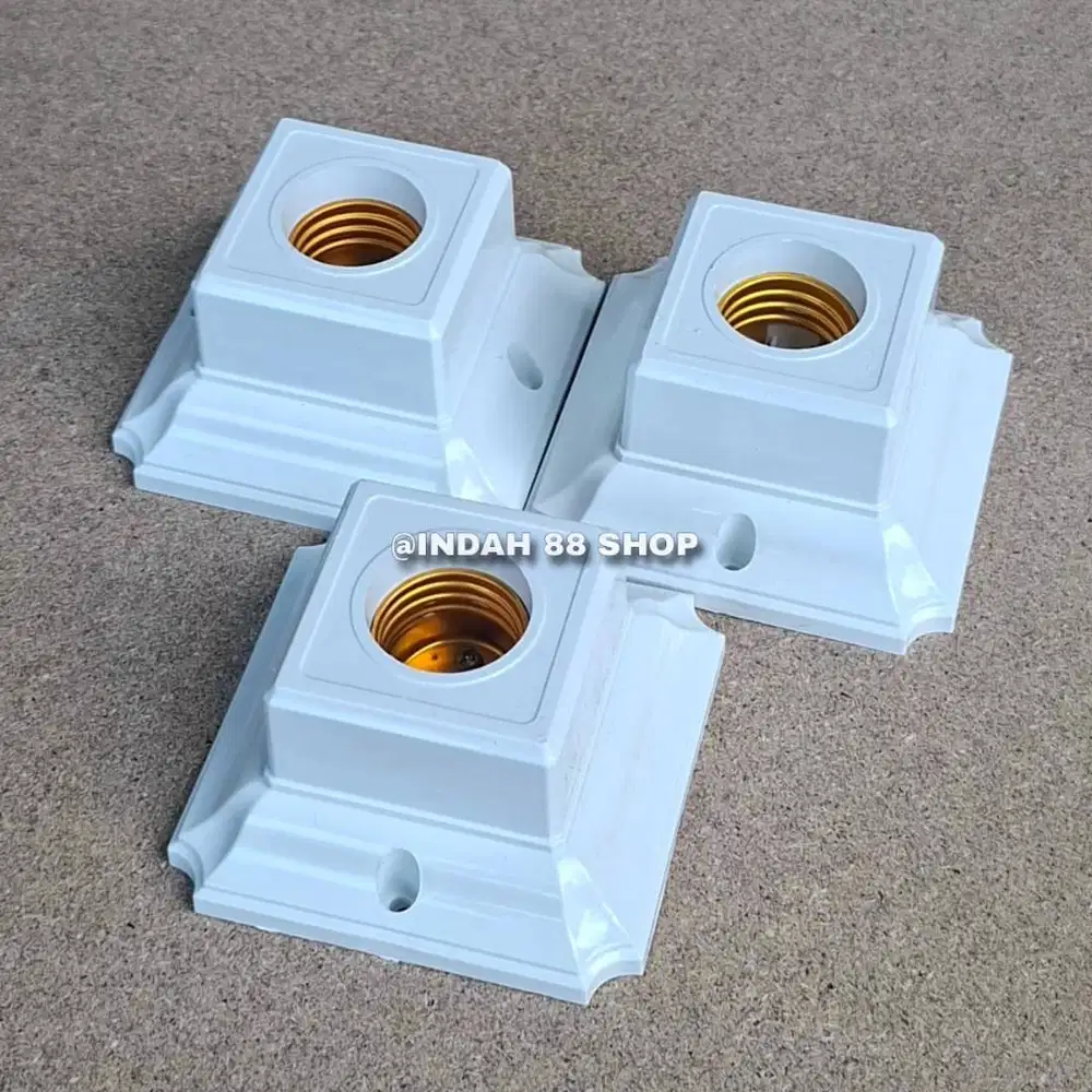 Fitting Plafon Putih / Fitting Lampu Duduk Segi Putih