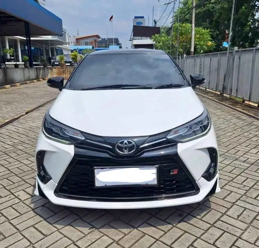 Toyota Yaris GR AT two tone camera 360