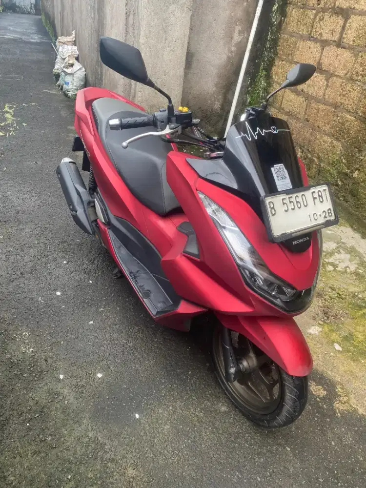 Honda pcx 2023 merah abs