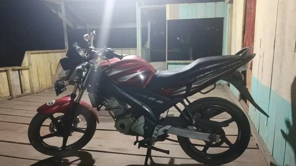 Di jual Vixion old lengkap