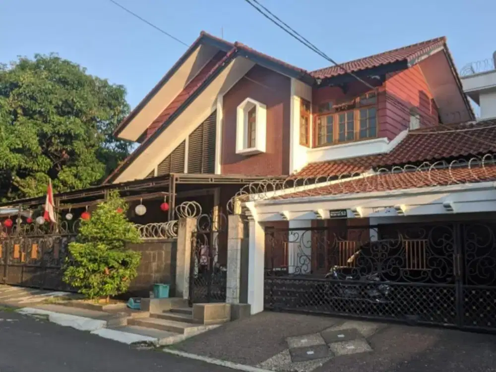 Di Jual Rumah Besar NJOP Lebak Bulus Bona Indah