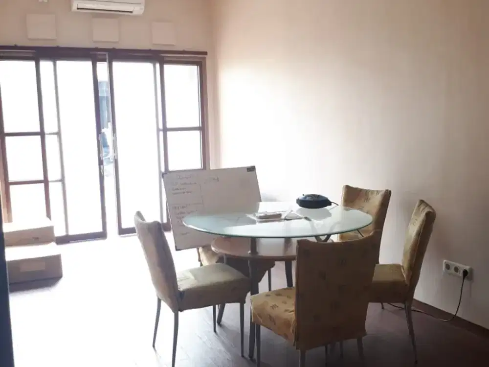 DISEWAKAN RUMAH DHARMAHUSADA MAS