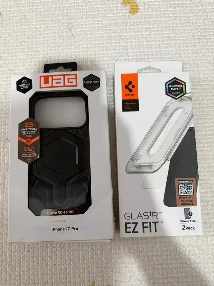 Case UAG Monarch Pro iPhone 17 Pro + Anti privacy spigen