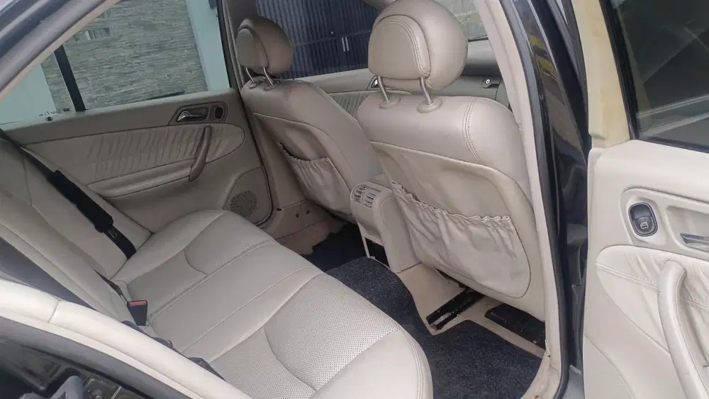 Mercedes-Benz C200 2002 Bensin