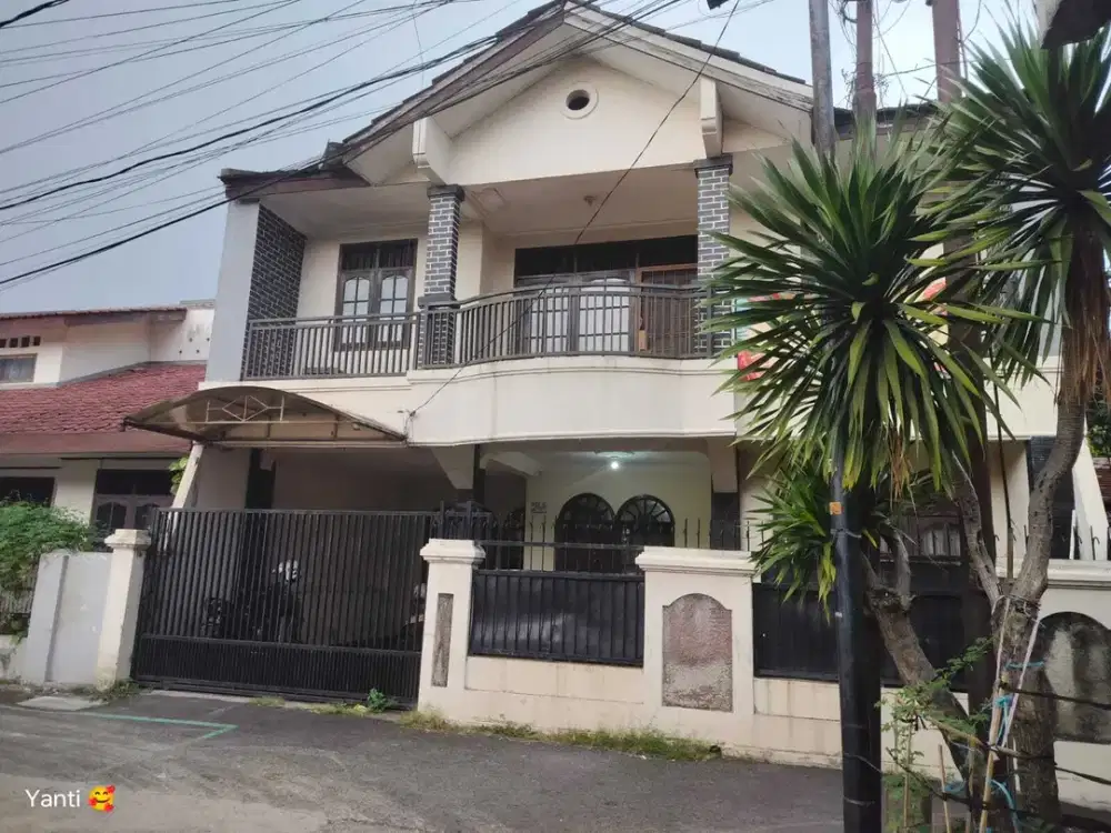 Rumah Bagus 2 lantai siap Huni di Lebak Bulus, Jakarta Selatan.