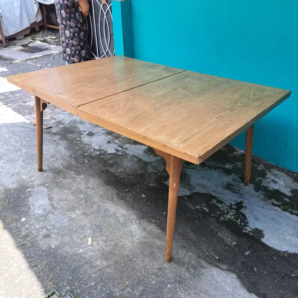 Meja jati tua (Extended) dimensi
P150cm - 200cm
T75cm
L102cm