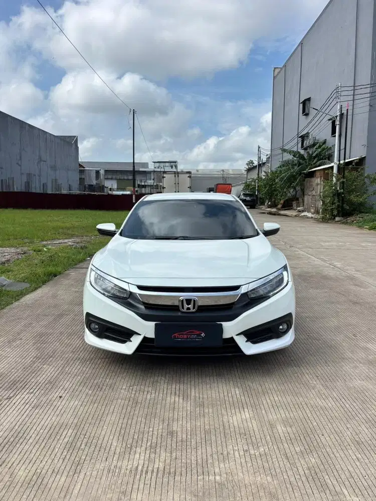 Honda Civic 1.5 Turbo ES CVT 1.5 Sedan 2017 Automatic (Putih Metalik)