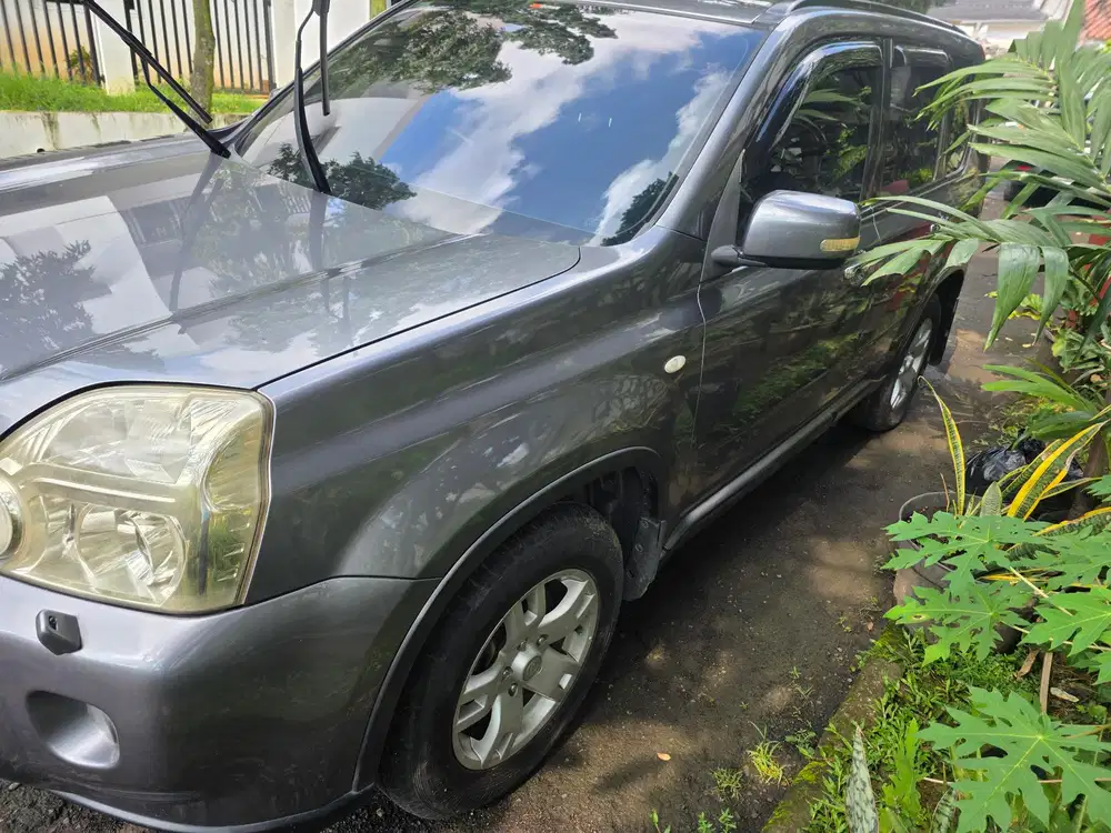 Nissan X-Trail 2011 Bensin