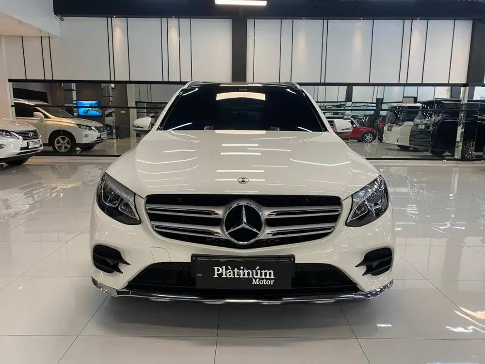MERCEDES BENZ GLC 200 AT