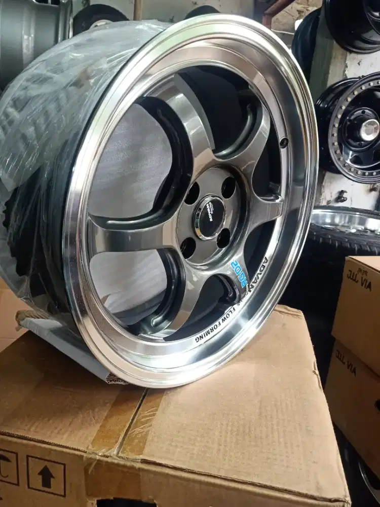 Brow 16x7in ET 35 pcd 100