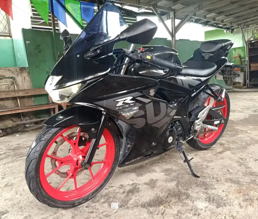 Suzuki GSX R150 Keyless TH 2022 Km.12Rb Mulus Pajak Panjang B Bekasi