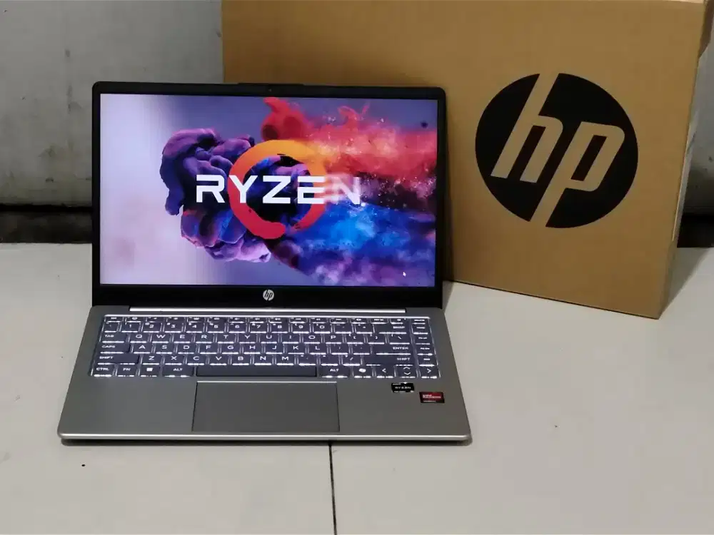 Like new laptop hp 14 amd Ryzen 5-7530u ram/512 gb garansi resmi