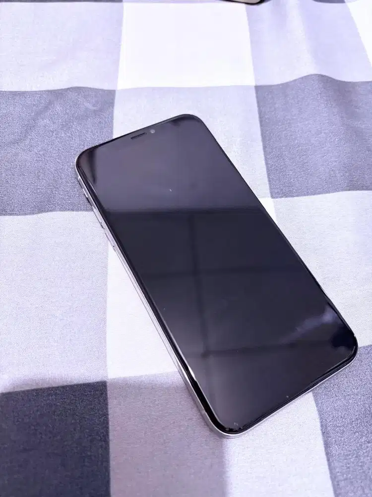 iphone X storage 64Gb