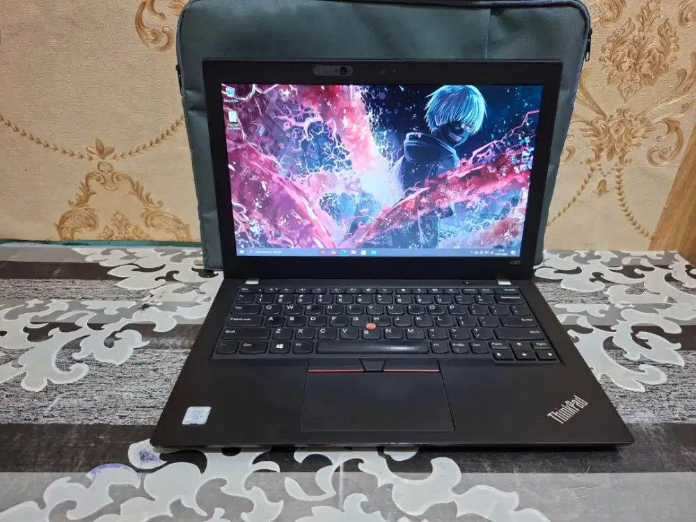 Laptop Lenovo Thinkpad X280 •CORE I7 GEN8 •8GB • SSD 256GN • MULUS