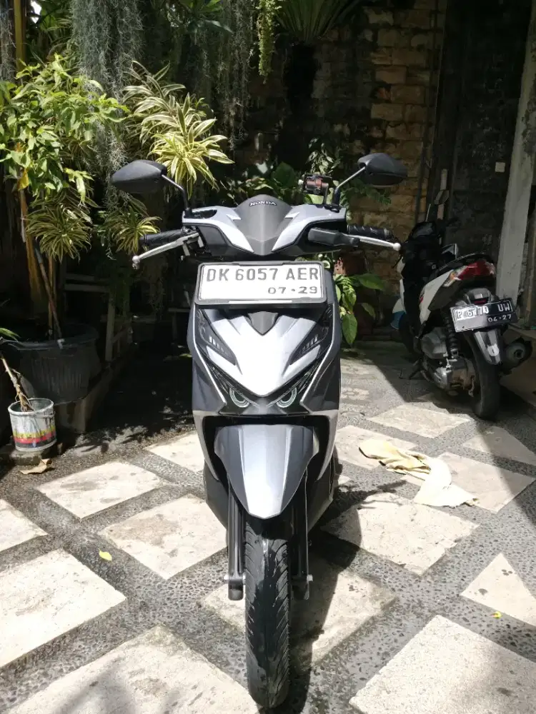 Honda Beat Duluxe Silver 2024