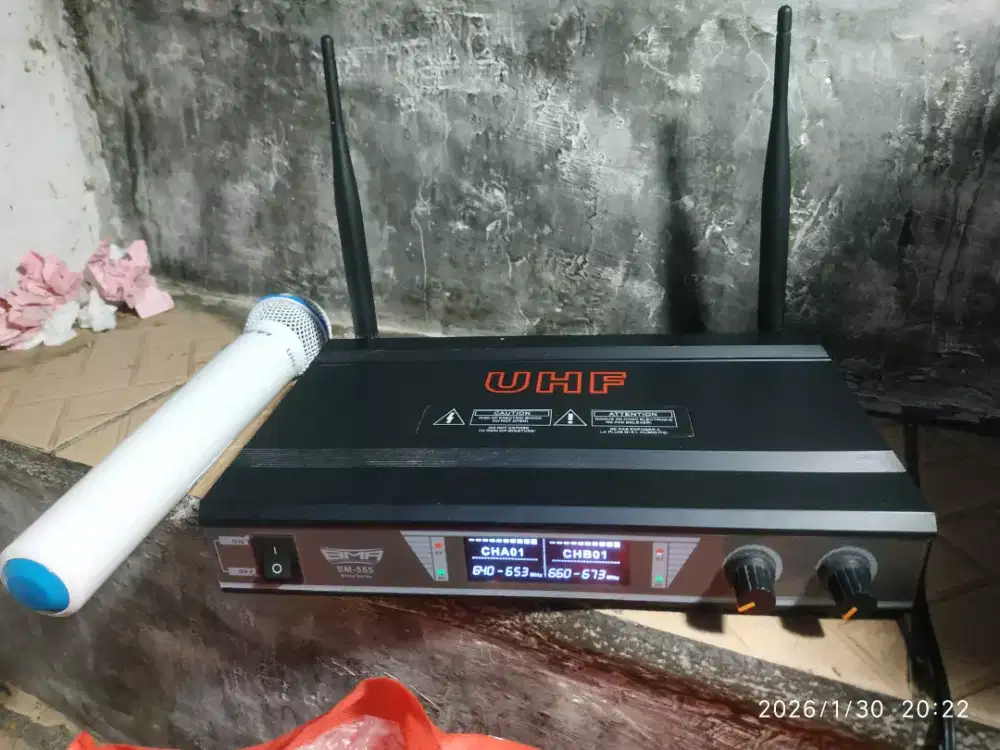 BMA SM555 Mic Wireless UHF Siap Pakai