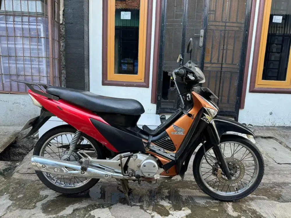 Honda Supra X 125 thun 2006 pajak panjang mesin halus jozz siap gas.