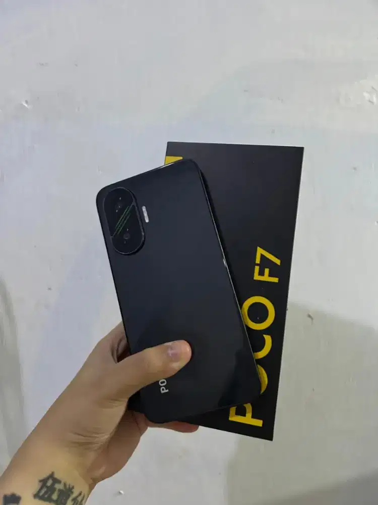 Poco F7 12/512GB