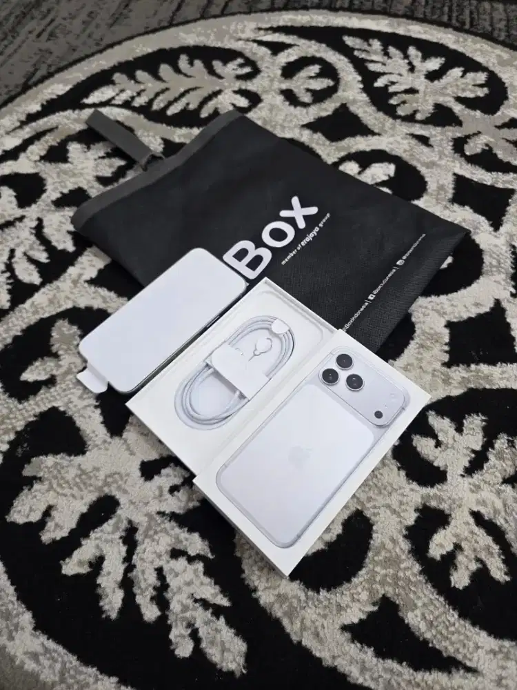 IPhone 17 Pro max 256 GB IBOX SILVER