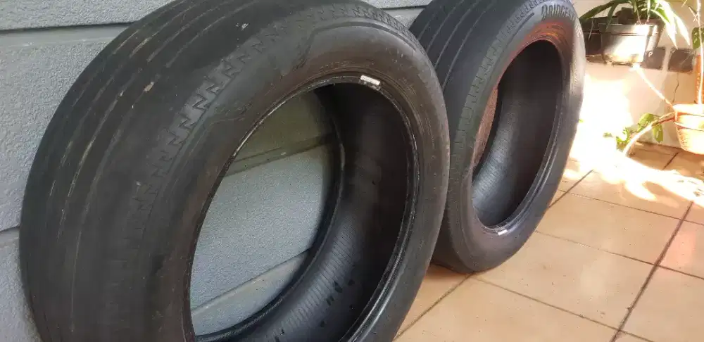 ban brigdstone 215/55/r17