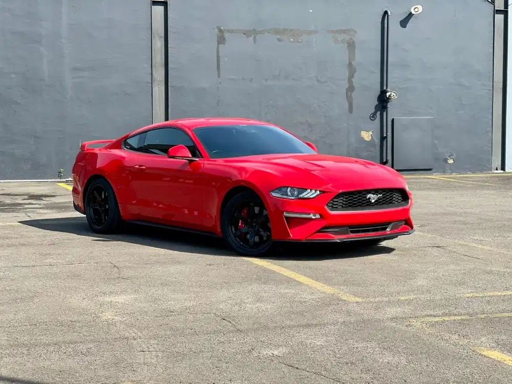 FORD MUSTANG EcoBoost FastBack 2018 LOW KM