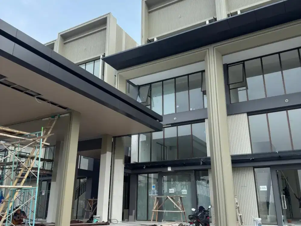 Disewa Ruko Hampton Avenue 3 Lantai Gading Serpong, Tangerang