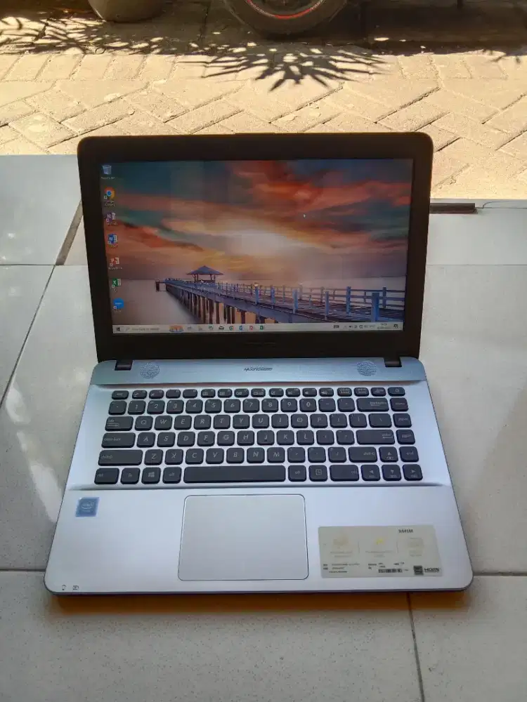 Laptop Asus VivoBook Normal Siap Pakai Mulus