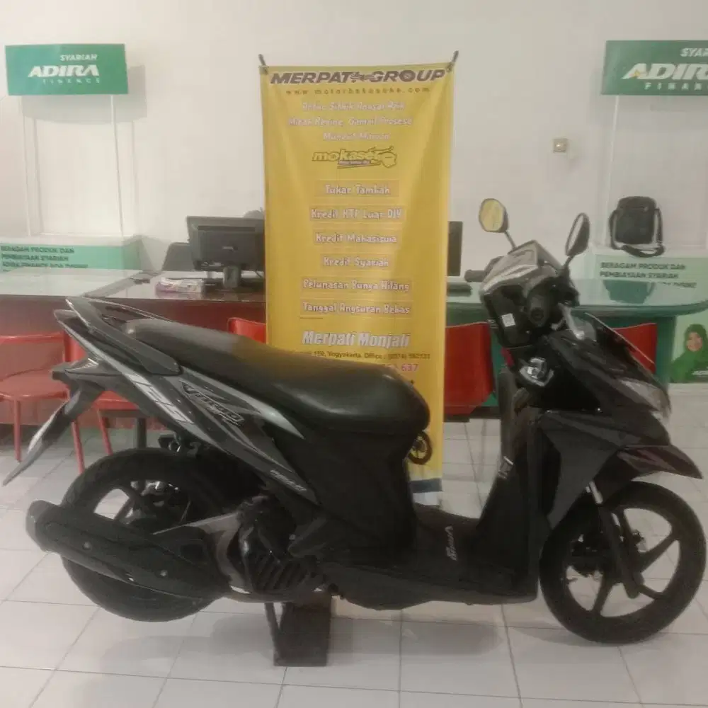 MOTOR HONDA VARIO 125 TH 2012 HITAM