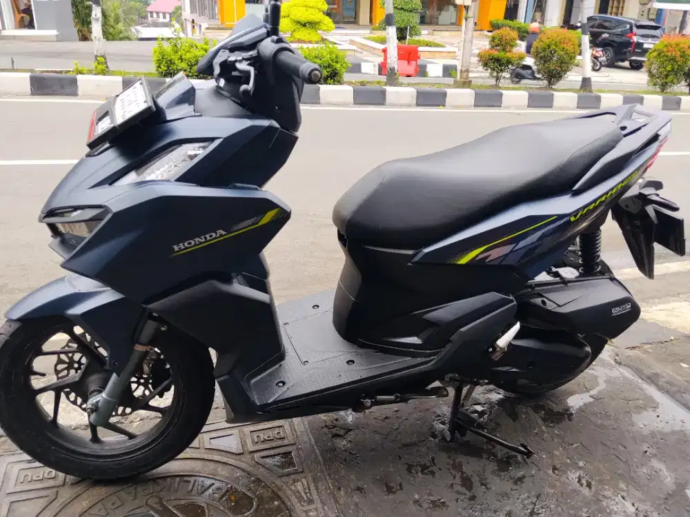 Dijual Vario 160 2025 Low Kilometer