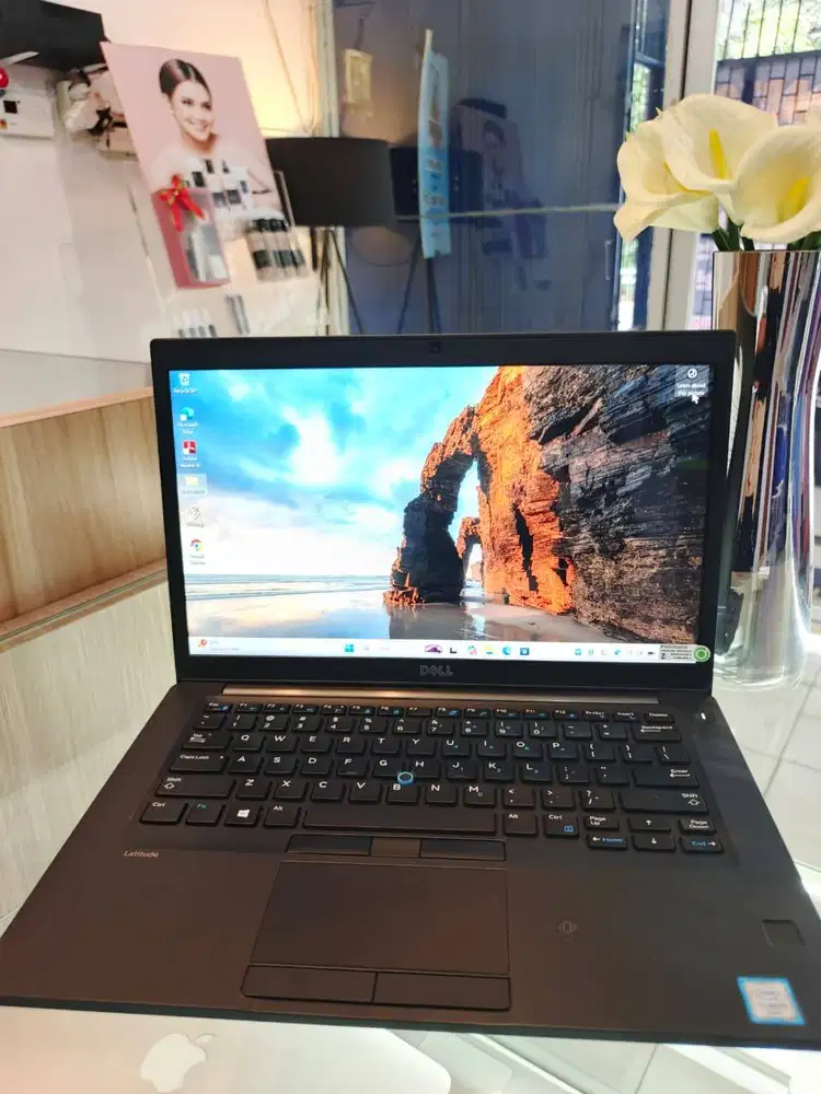 Laptop Core i5 Seperti Baru Murah Sekali