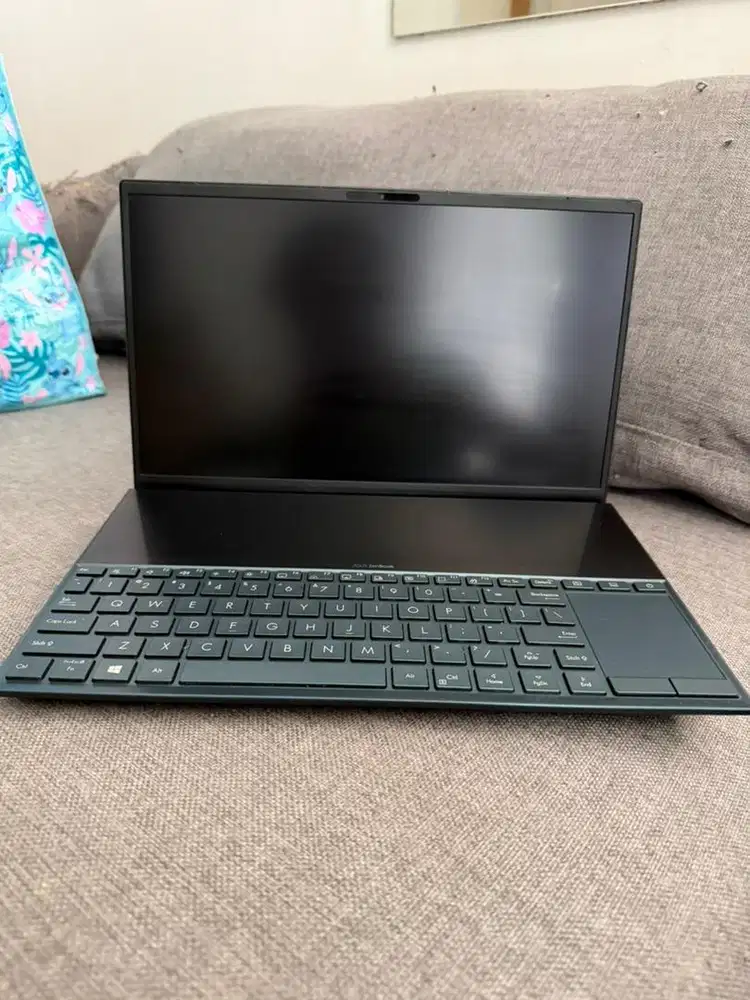 Asus ZenBook pro duo touchscreen i7 gen 11 Nvidia ram 16 SSD 1tb