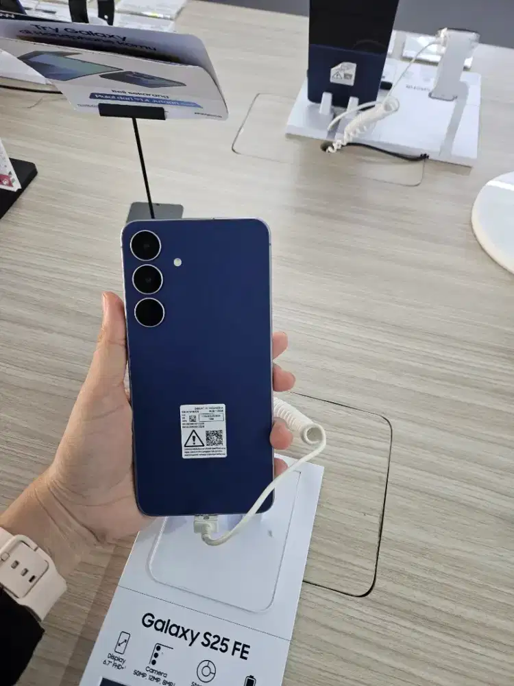 GALAXY S25 FE 8/256 FREE FIT 3+ adapter