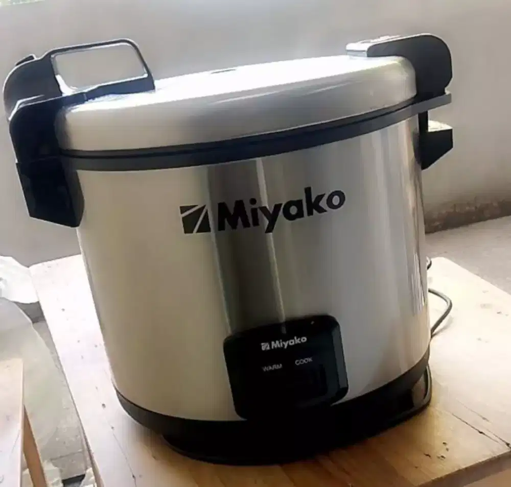 Rice cooker ukuran resti @dinantisecondhand