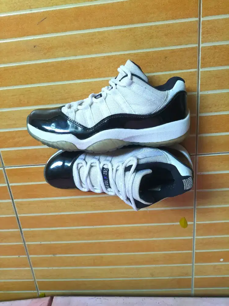 Jordan retro 11 uk.40,5