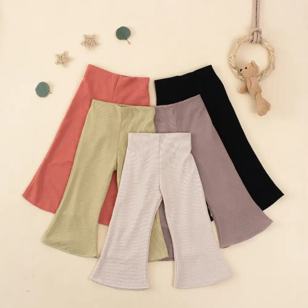 Pakaian anak sisa dagangan