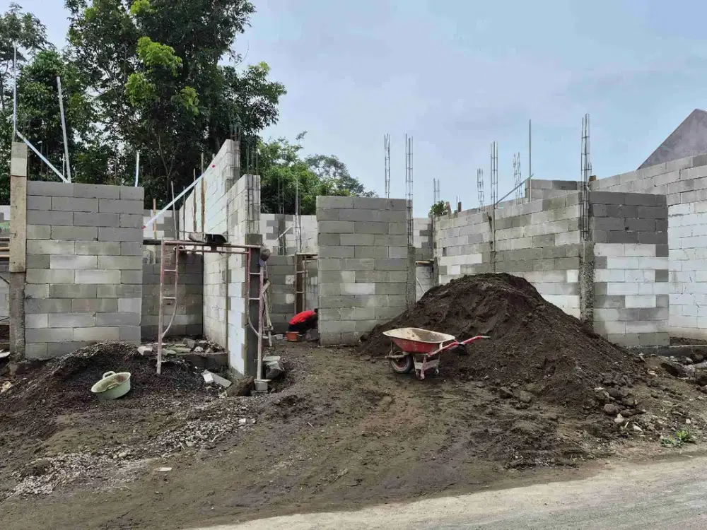 Rumah Proses Bangun Dekat Kampus UII Jogja. Promo Free Pajak & Balik Nama