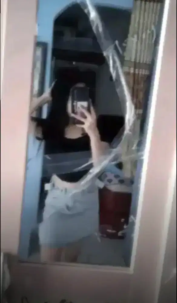 Dibutuhkan pekerja cewek ( usia max 33)