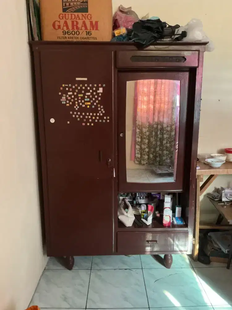Lemari Kayu Jati Bekas