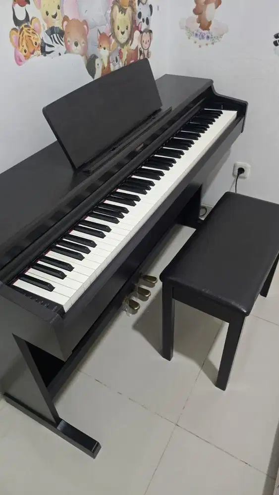 Piano Yamaha YDP 165