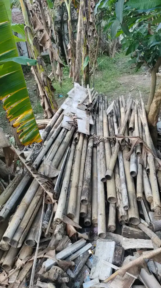 Bambu bekas cor dak rumah